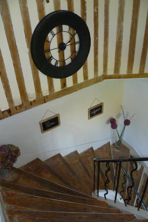 D'Anciennes "Chambres De Bonnes" Honfleur Exterior photo